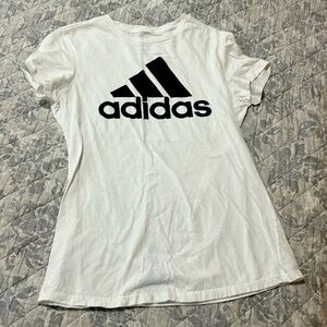 Adidas tee women’s size medium perfect condition